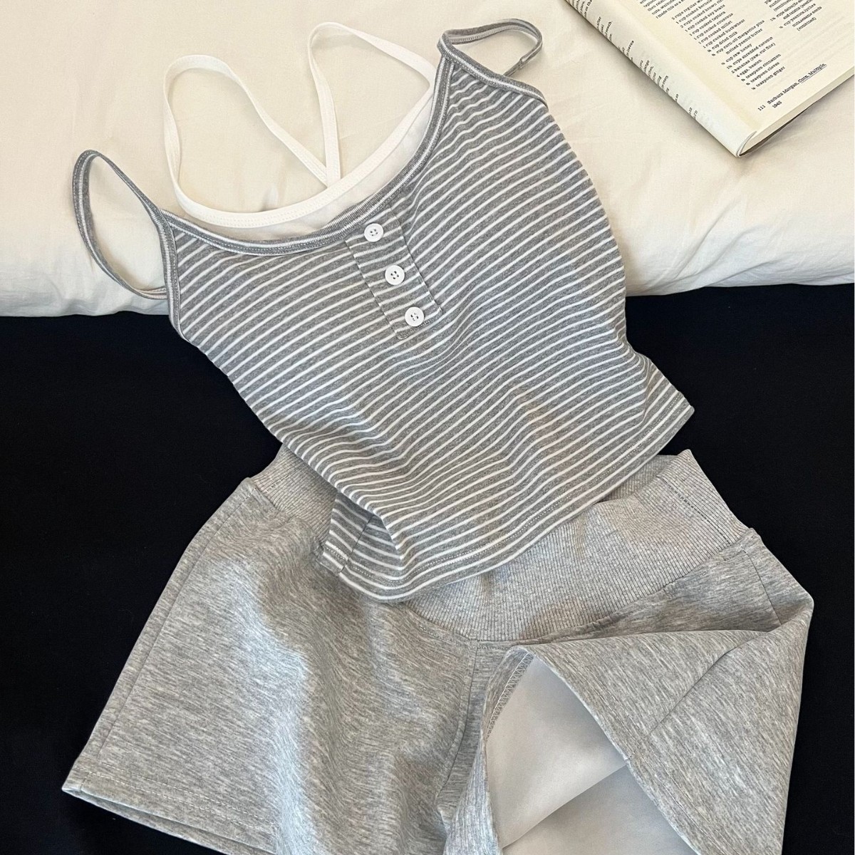 ملابس نوم نسائية مبطنة بسيطة و - مراجعة Suspender Tank Top وسعره